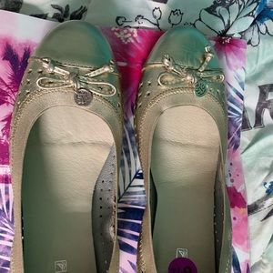 Sperry Gold Flats brand new